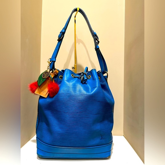 Louis Vuitton Epi GM Blue Leather Bucket Noe - Picture 1 of 15